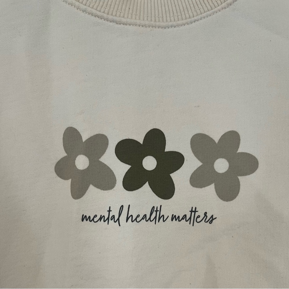 NWT-Emma Leigh Design Crop Sweatshirt - Picture 2 of 5